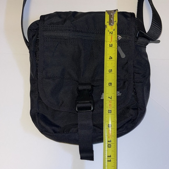 Mountain Equipment Coop M.E.C. Vintage Black Crossbody Bag - Picture 9 of 9